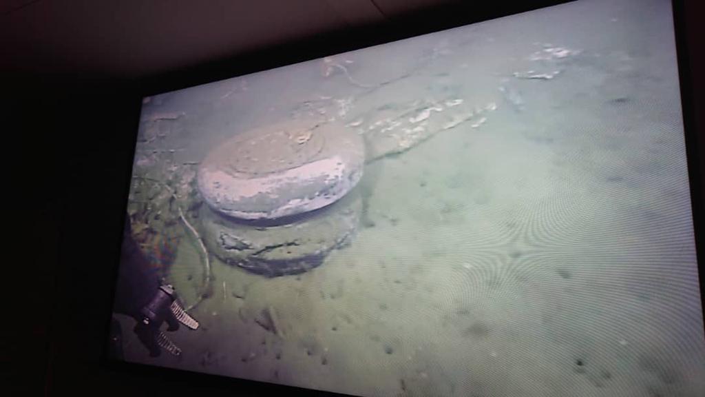 Sonar imagery showing submerged object on seabed